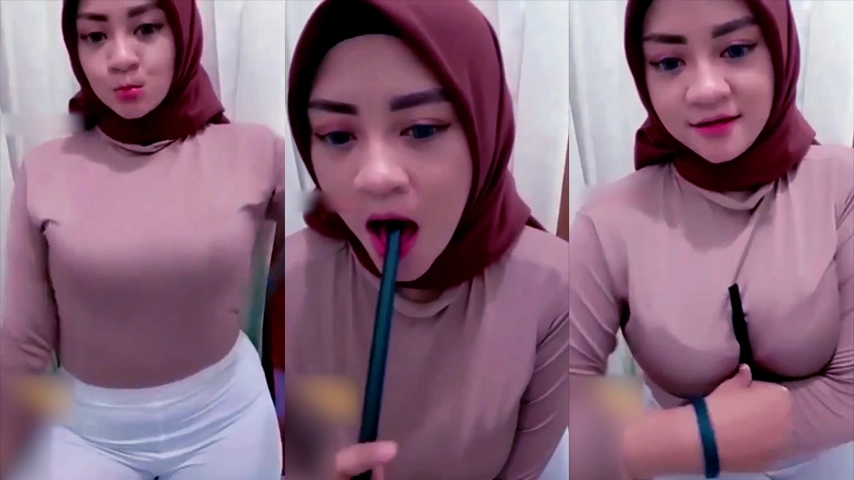 Hijab Cantik Nakal Pingin Nyepong