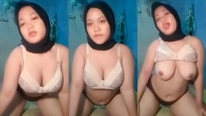 Inas Jilbab Hitam Joged Hot Part1