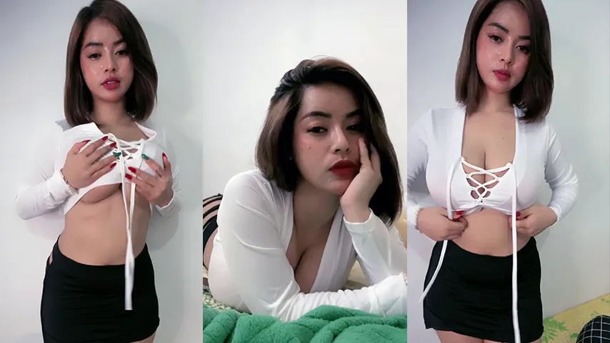 Live Host Cantik Godain Pascol