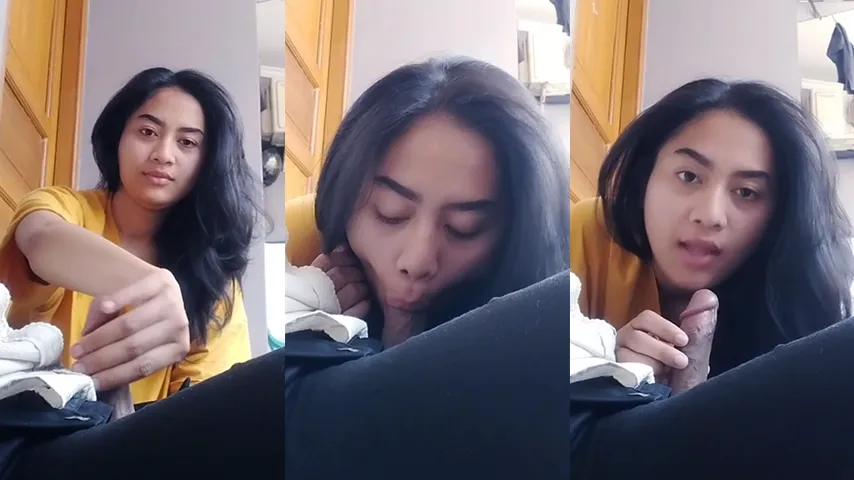 Sepong Kontol Pacar Depan Pintu Kosan