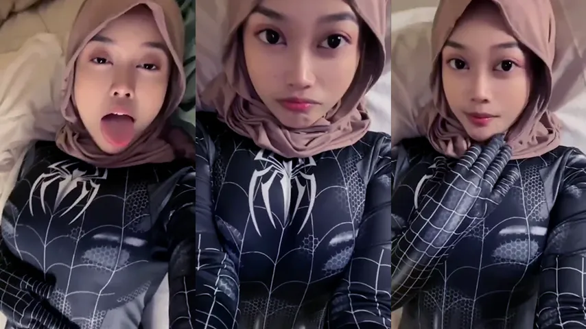 Trakteer Shei Hijab Kostum Spiderman Viral
